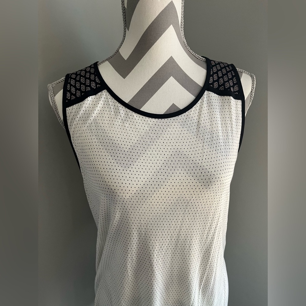 Loft Tank Size Large Navy & White Excellent Condition - Picture 2 of 6